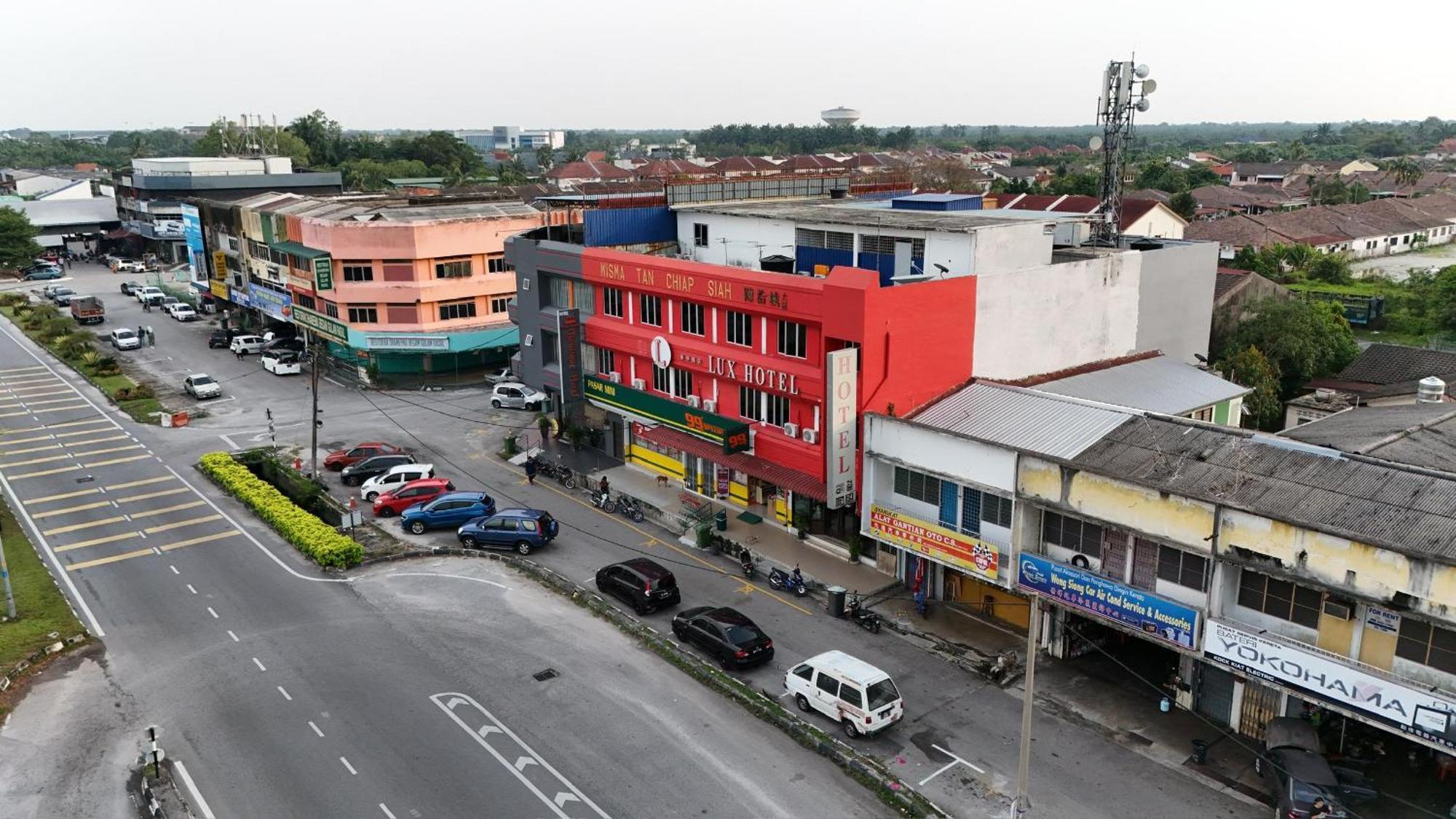 Lux Hotel Teluk Intan Exterior foto